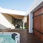 Rock & Rest Tatil Evi Ribeira Grande